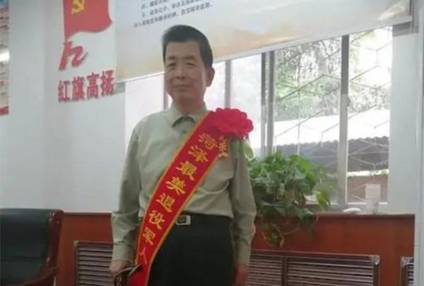 退役軍人100元過一年，水煮土豆當三餐：幫助67名專家領導的成長