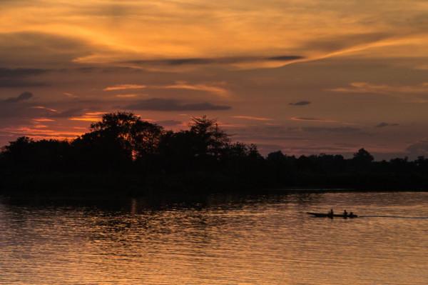 佔巴塞,關於湄公河的故事 佔巴塞,關於湄公河的故事