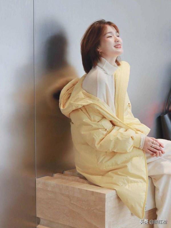 冬天穿衣不止有深色調,想要“衣”鳴驚人的話,就選擇奶白色系 冬天穿衣不止有深色調,想要“衣”鳴驚人的話,就選擇奶白色系