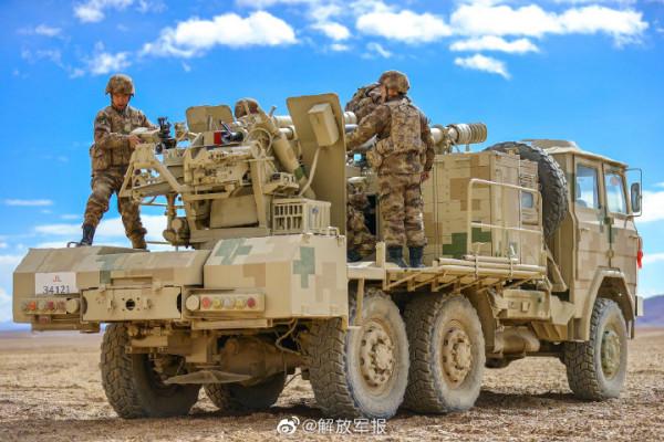 火力全開！看火炮射擊震撼瞬間