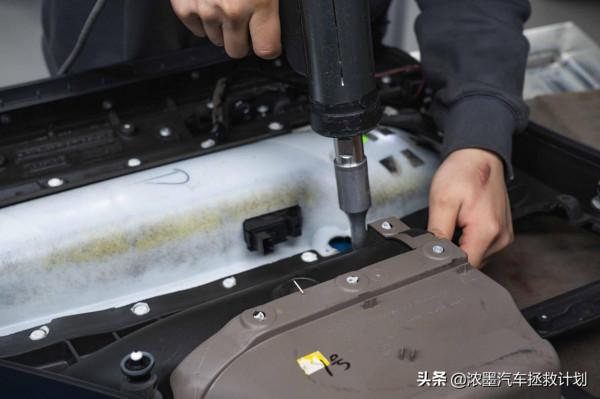 「致臻匠心」修復一臺大眾途銳,勇攀高峰後再成為逆轉時間的焦點 「致臻匠心」修復一臺大眾途銳,勇攀高峰後再成為逆轉時間的焦點