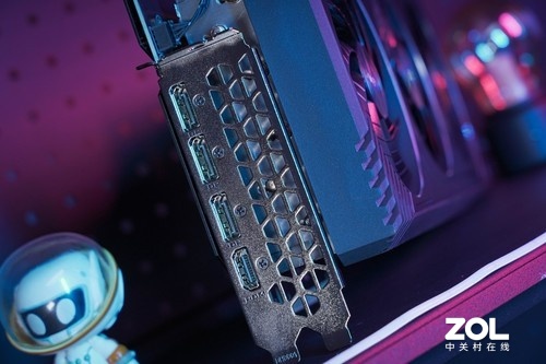 技嘉RTX 3090 Ti魔鷹圖賞 遲來的旗艦卡皇