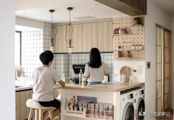 她家不豪華,可還是進門就把我迷住,白牆、原木、少造型,太美了 她家不豪華,可還是進門就把我迷住,白牆、原木、少造型,太美了