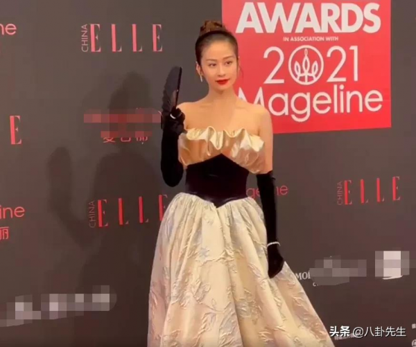 ELLE盛典：關曉彤精修前後差別大，唐嫣髮型糟糕，秦海璐大秀身材