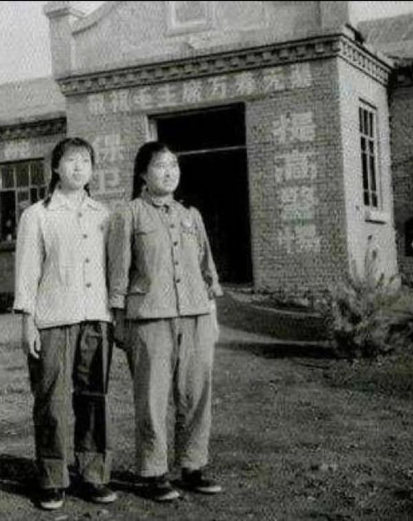 一組看了之後令人鼓舞的老照片、宣傳畫、標語 一組看了之後令人鼓舞的老照片、宣傳畫、標語