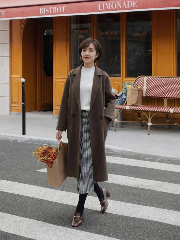 40+女人穿得越豔越俗氣，多穿“中性色”才更高階，優雅又體面