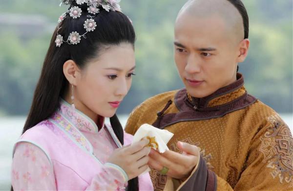 女子帶情郎私奔遭暗算,和尚救人墜井被冤,縣令明察終破疑案 女子帶情郎私奔遭暗算,和尚救人墜井被冤,縣令明察終破疑案