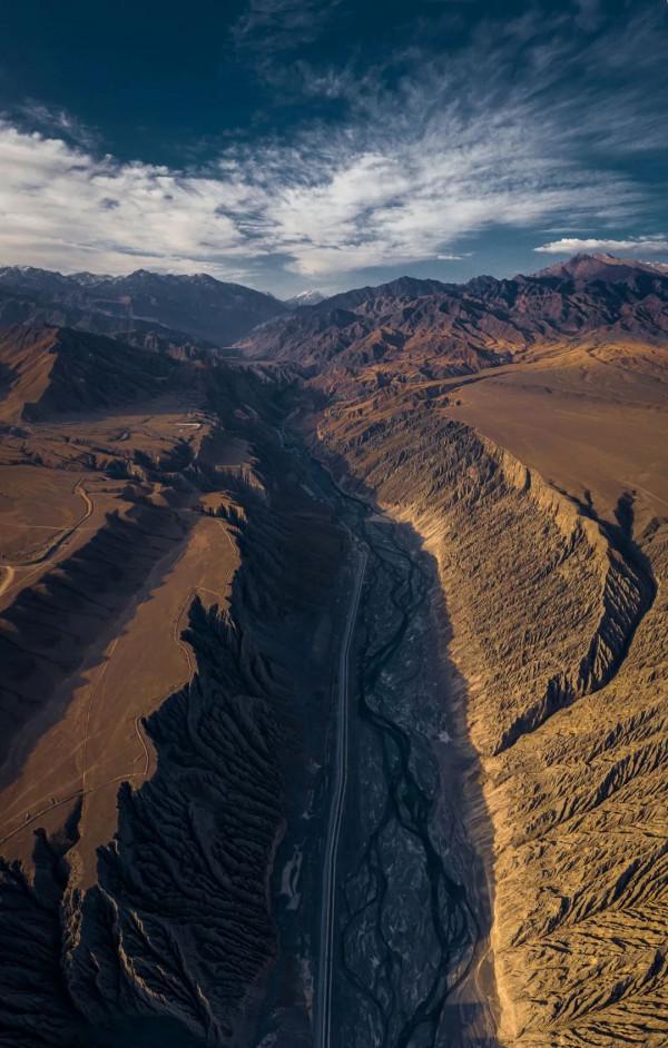 一年只開5個月！新疆最美公路通車在即，一天四季，濃縮震撼之美