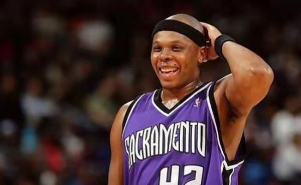 山西名宿邦奇威爾斯季後賽大戰馬刺，吃飯睡覺打馬刺