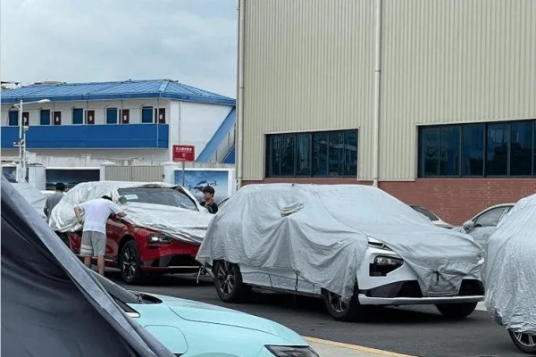 全國首例特斯拉退一賠三；蔚來ET7準備量產；小鵬新SUV諜照曝光；