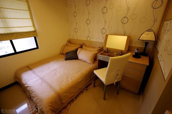 北京40平方米百年危樓，僅花費30萬改造成3室2廳，同時住8人