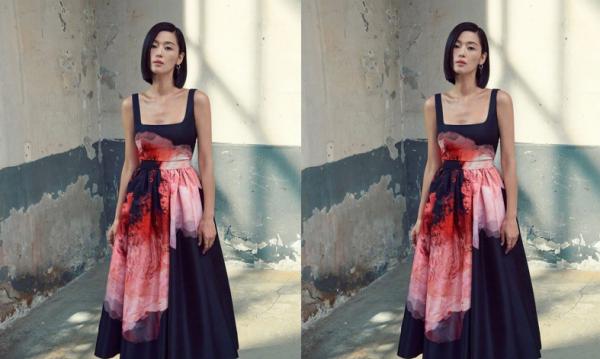 全智賢重回“顏值天花板”，酷颯風穿搭高階感爆棚，滿滿的大佬範