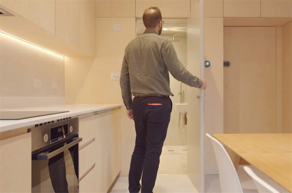 他翻新29㎡蝸居：拆掉隔斷做全開放空間，利用3米4層高做夾層臥室