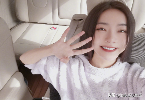 《揚名立萬》上映18天票房破6億?豆瓣評分7.6,38歲鄧家佳火了 《揚名立萬》上映18天票房破6億?豆瓣評分7.6,38歲鄧家佳火了