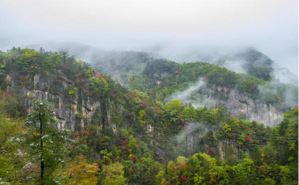 河南這個免門票的景區，爬山不累人，秋景好看，適合中老年人