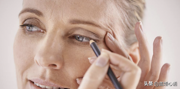 中老年女性的12個化妝小貼士