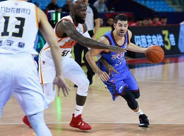 CBA4訊息，馮萊首秀亮眼，衛冕冠軍大戰浙江，長工林書豪迴歸