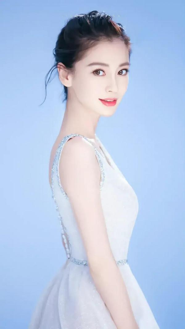 一直18歲的Angelababy