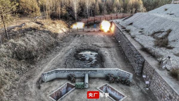 燃爆！實拍武警官兵噴火訓練現場