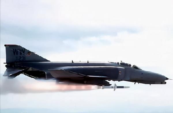 1964年美國屢次侵犯我國南海，毛主席7字回應：他們敢搗亂就打