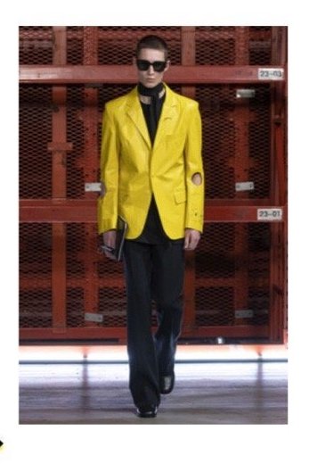 穿長裙、塗指甲油的boy黃明昊，男生還能這麼搭