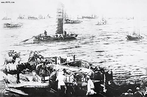 毛主席請14歲小姑娘參加開國大典，遭到拒絕，毛主席：我得見見她