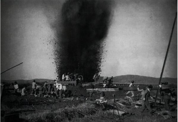 “人螺絲”史阜民：用身體做鋼軌螺釘，保證18列軍車全部安全透過