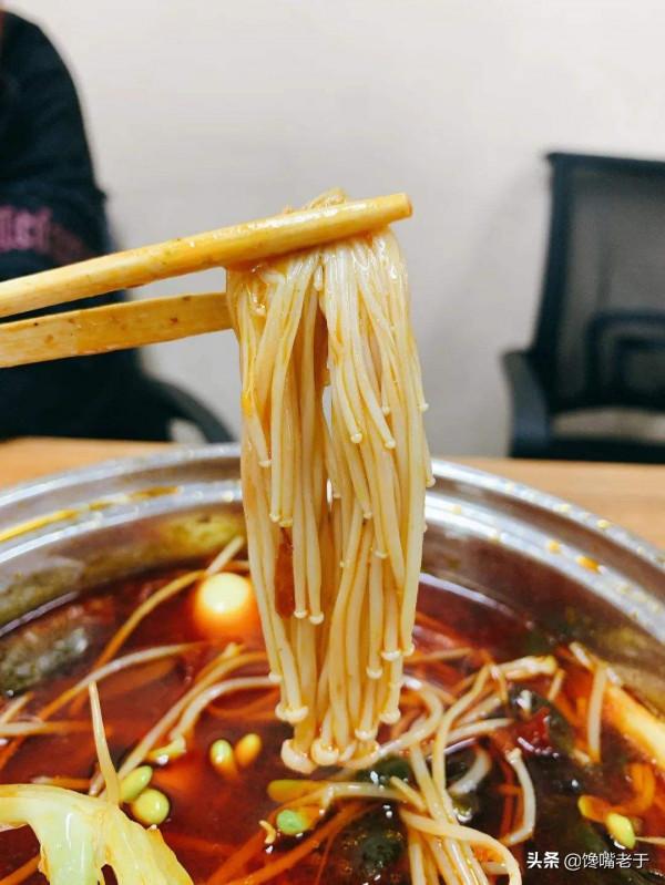 吃火鍋時：切記不要涮“3肉3菜”，老闆：不是同行就是資深吃貨