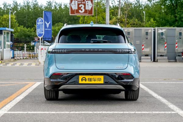 車長4905mm的FREE，配694匹馬力破百4秒7，售價36.36萬元