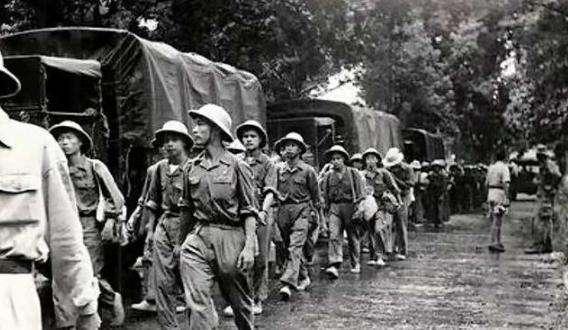 陳賡前往越南做軍事顧問，戰術征服越南軍官，成績斐然