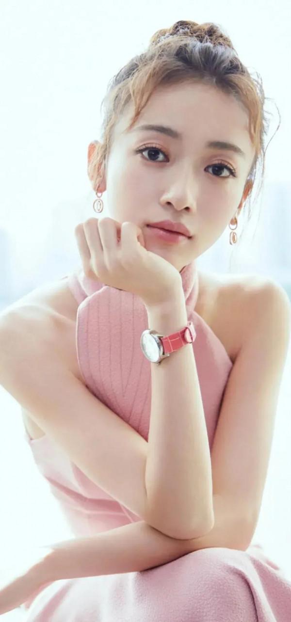 吳謹言，清心靚麗清純脫俗