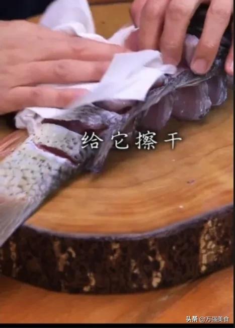 外酥裡嫩，酸甜適口的糖醋鯉魚家庭版教程來了