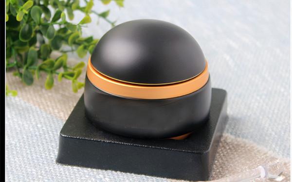 曲酸有致癌物,含曲酸成分的化妝品還能使用嗎?會不會引起面板癌 曲酸有致癌物,含曲酸成分的化妝品還能使用嗎?會不會引起面板癌