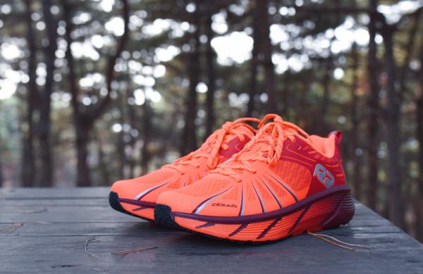 體驗跑步的樂趣-R2雲跑緩減震馬拉松長跑網面運動鞋 體驗跑步的樂趣-R2雲跑緩減震馬拉松長跑網面運動鞋