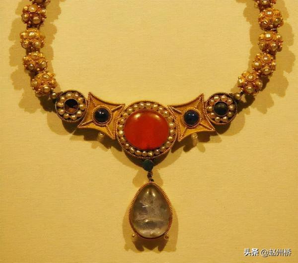 人死為鬼，鬼死為聻，聻死為希，希死為夷