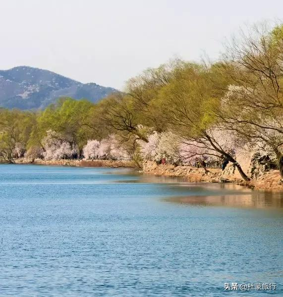 在這套書裡,你能讀懂北京也能讀懂中國 在這套書裡,你能讀懂北京也能讀懂中國