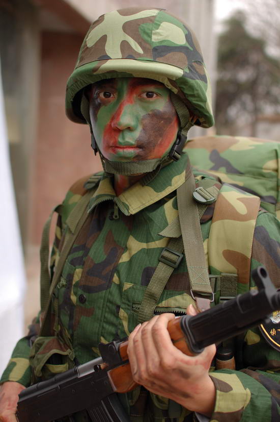 油頭粉面就別演軍人了，這9位男星告訴你，什麼才是軍人形象