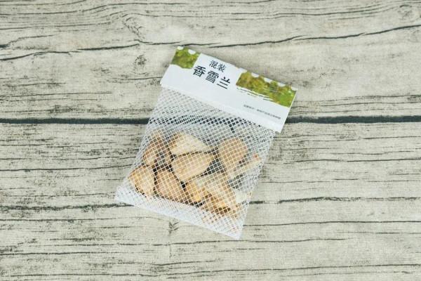 開花超香的香雪蘭，夏天葉子全黃了，挖出滿盆小球，大豐收