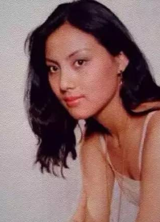 樂韻去世26年,退出《紅樓夢》成就鄧婕,騙她的羅烈下場怎麼樣? 樂韻去世26年,退出《紅樓夢》成就鄧婕,騙她的羅烈下場怎麼樣?