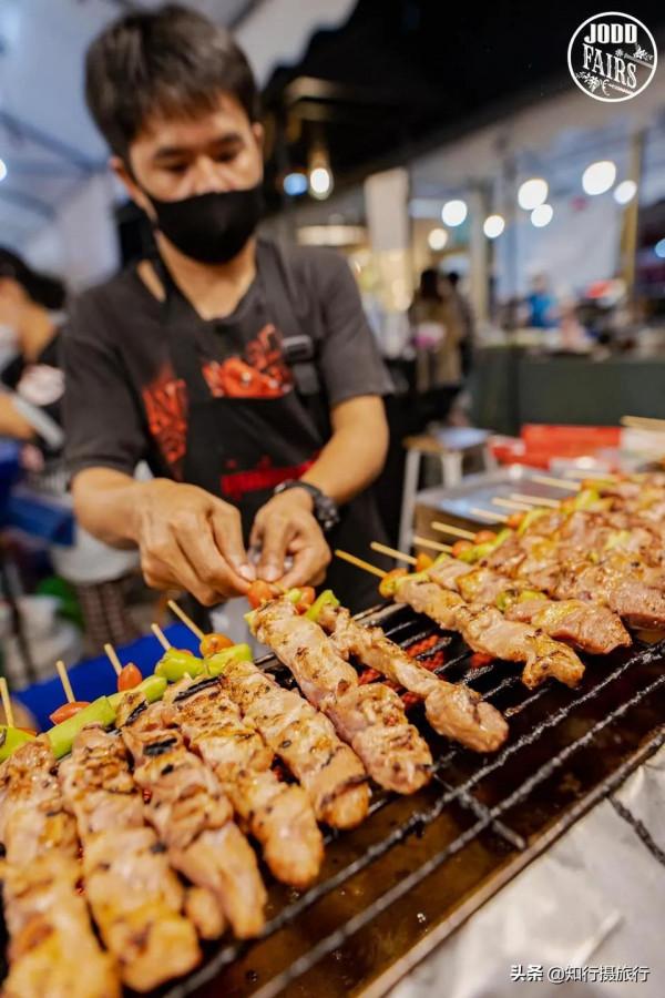 改名+搬遷！泰國曼谷著名的拉差達火車夜市浴火重生了