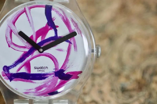 西方培養豬界藝術家，一幅畫賣17萬元！又要藉機指責中國人吃肉？