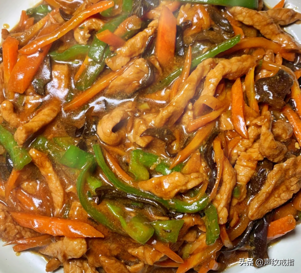 一頓飯：雞胸肉版魚香肉絲+蠔油香菇