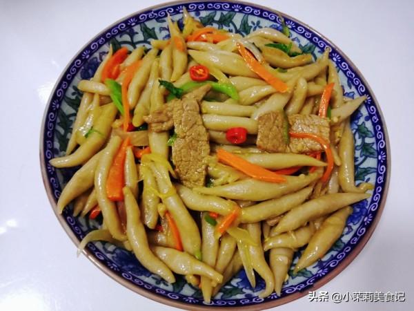 中秋節同學來吃飯，山西婆婆忙活一上午做6道菜，同學吃哭：想家