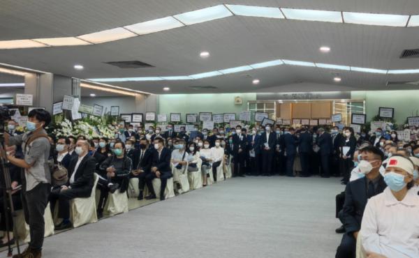 百億豪門闊太吳淑敏去世！霍啟剛現身喪禮，準孫媳婦吳千語未露面