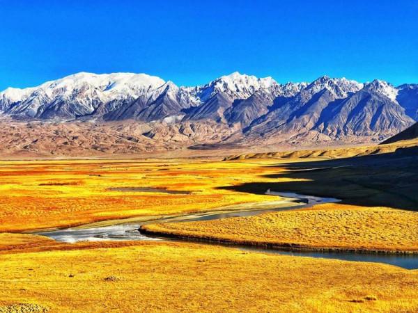 喀喇崑崙公路——雲巔之路，是生命怒放的奇蹟