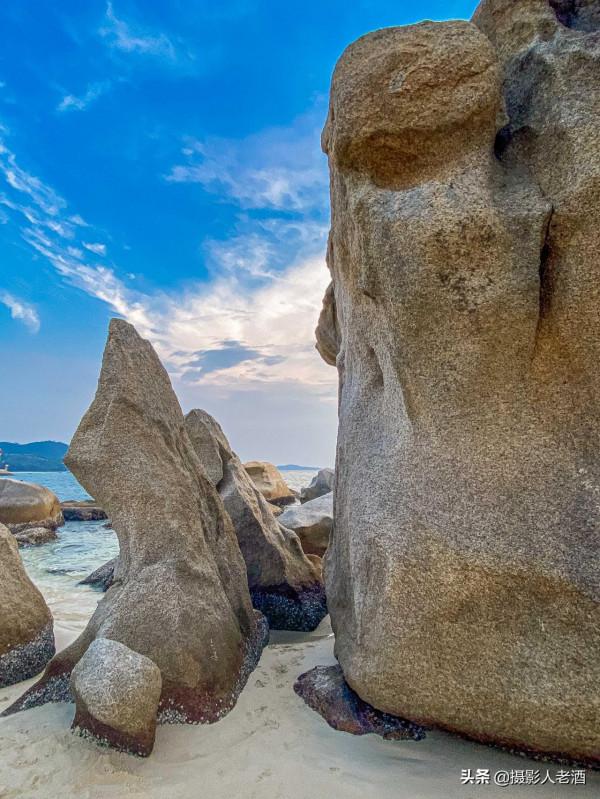 廣東惠州有個網紅海邊公園，幾十噸巨石隨風搖擺，蘇東坡還寫過詩