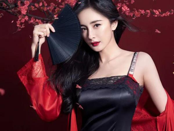 楊冪：優雅迷人，仙氣飄飄