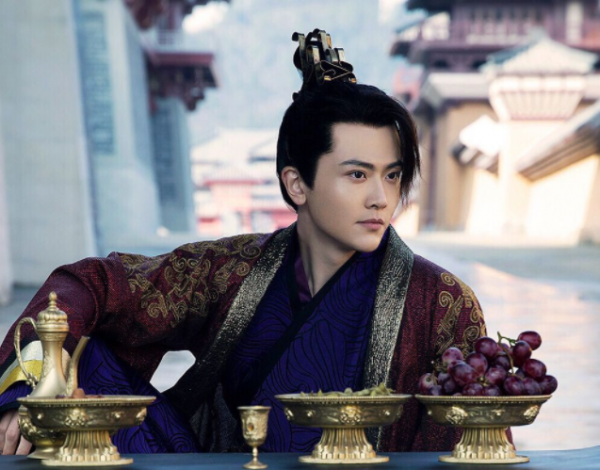 同一張臉，劉端端演完《慶餘年》再演《風起洛陽》，愣是沒看出來