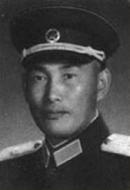 志願軍首批入朝的18個師長，在1955年都被授予什麼軍銜
