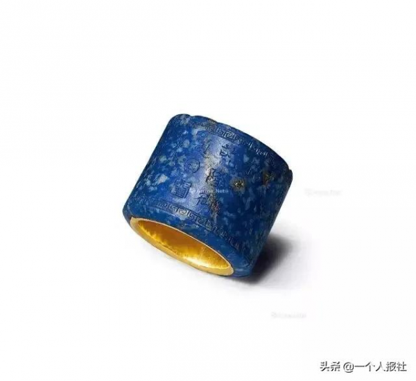 琳琅滿目的扳指